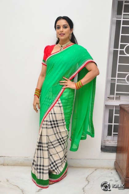 Shwetha-Menon-at-She-Movie-On-Location-Press-Meet